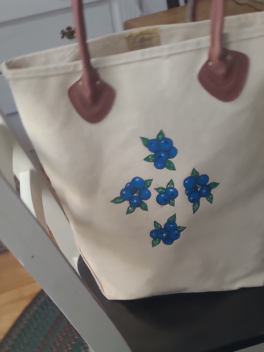 1980s VINTAGE HTF LL BEAN BOAT AND TOTE BLIEBERRY W/LEATHER HANDLES - Picture 7 of 8